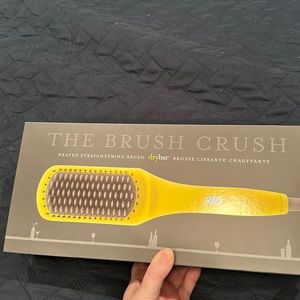 Drybar heated straightening brush